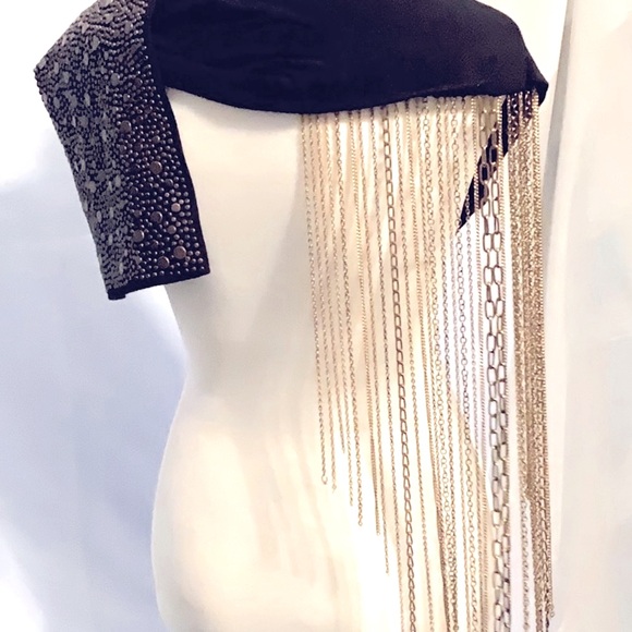 ❤️🔥NWOT❤️🔥Cecilia De Bucourt Versatile Scarf Black w/Gold Chains Adorned - Picture 5 of 12